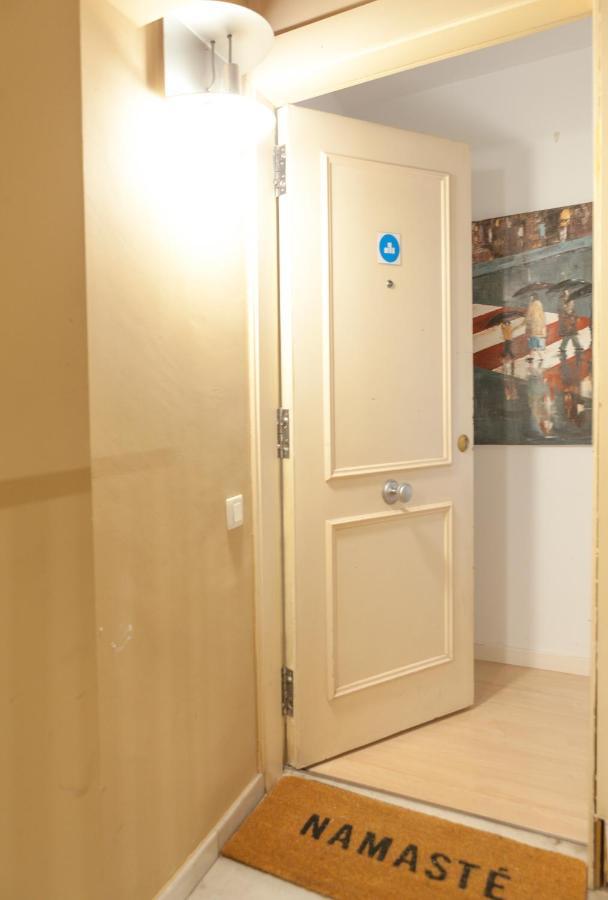 Plaza Catalunya City Center Apartments Barcelona Exterior photo