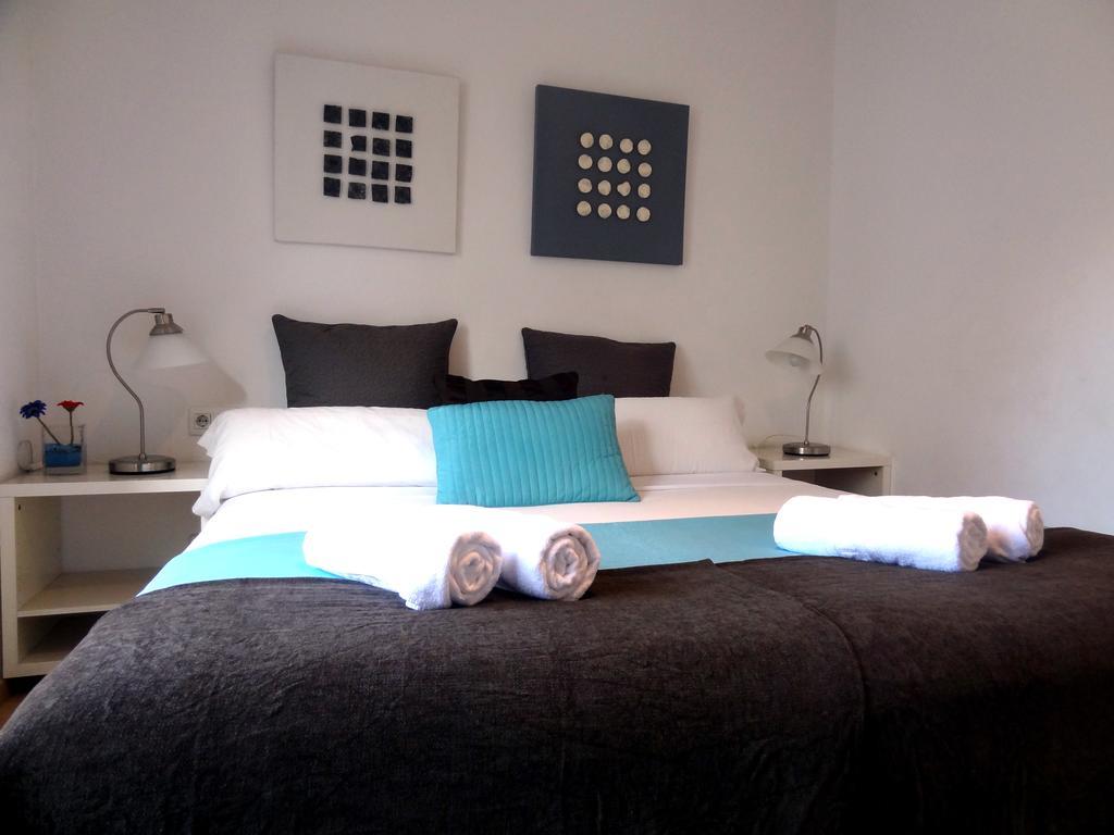 Plaza Catalunya City Center Apartments Barcelona Room photo