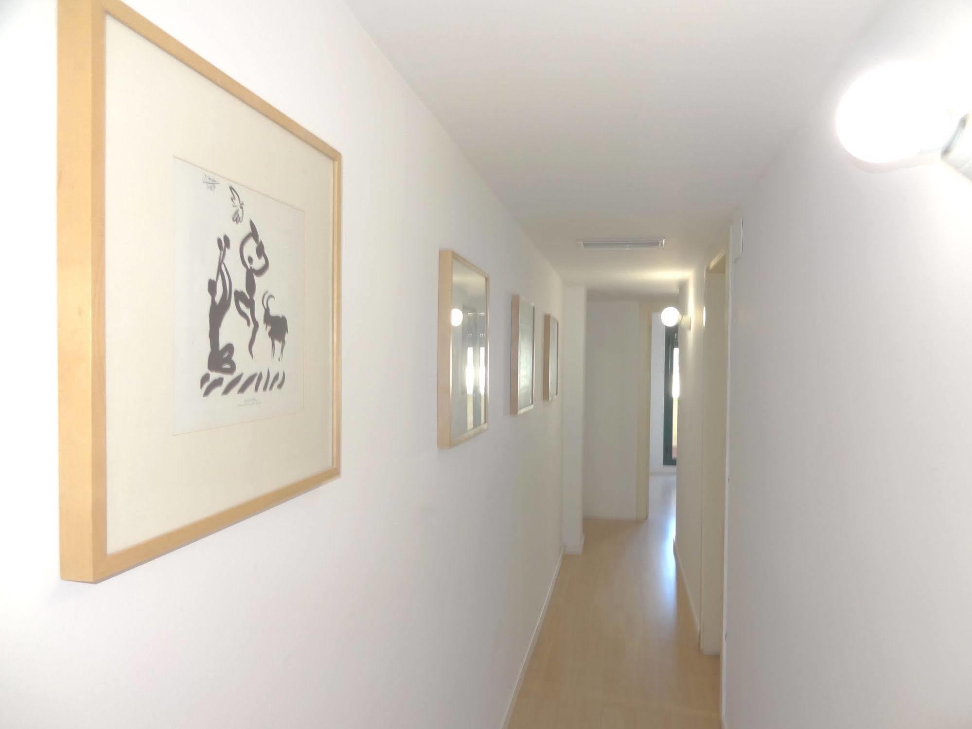 Plaza Catalunya City Center Apartments Barcelona Exterior photo